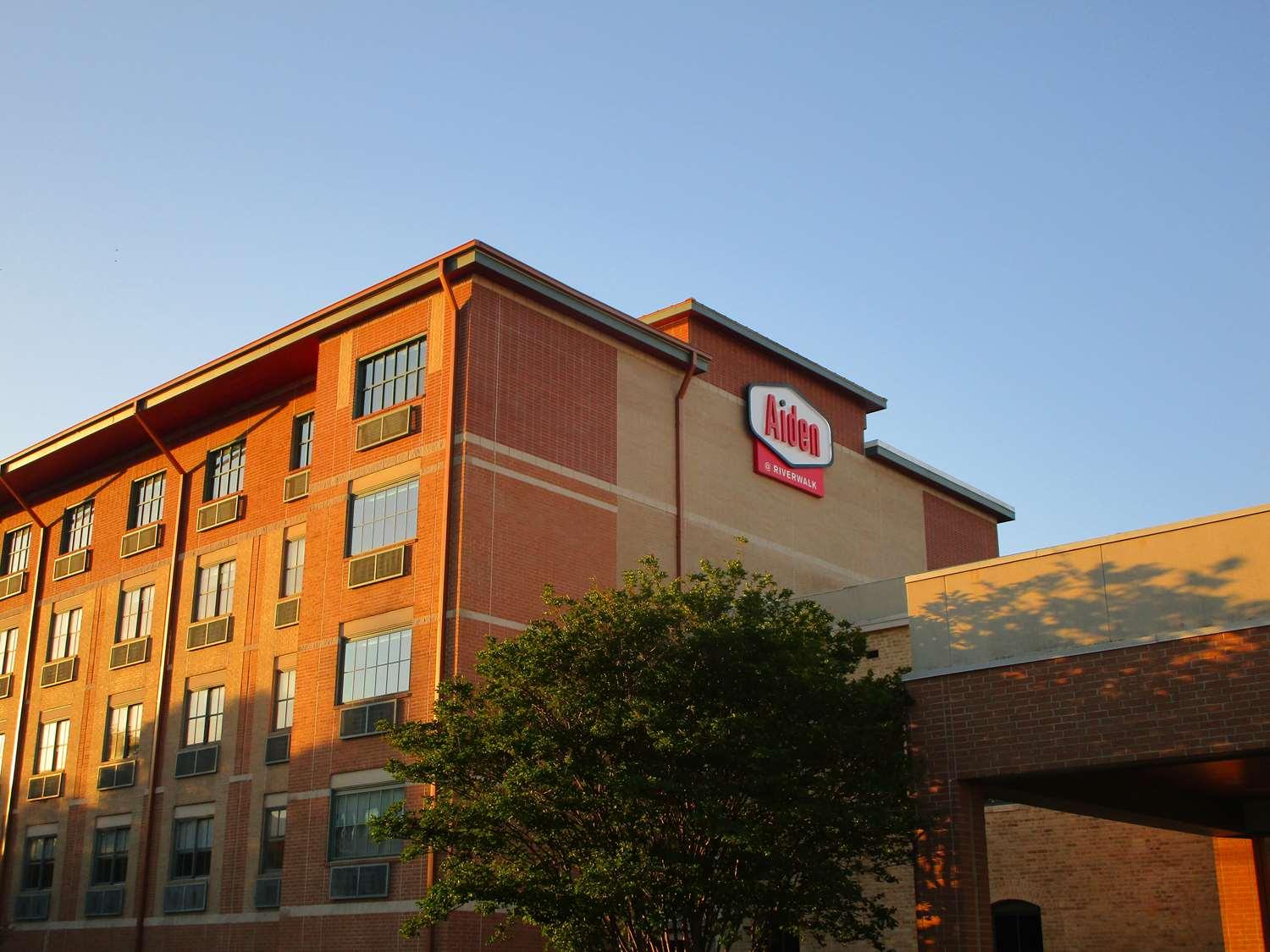 Best Western Plus Sunset Suites Riverwalk San Antonio Exterior foto