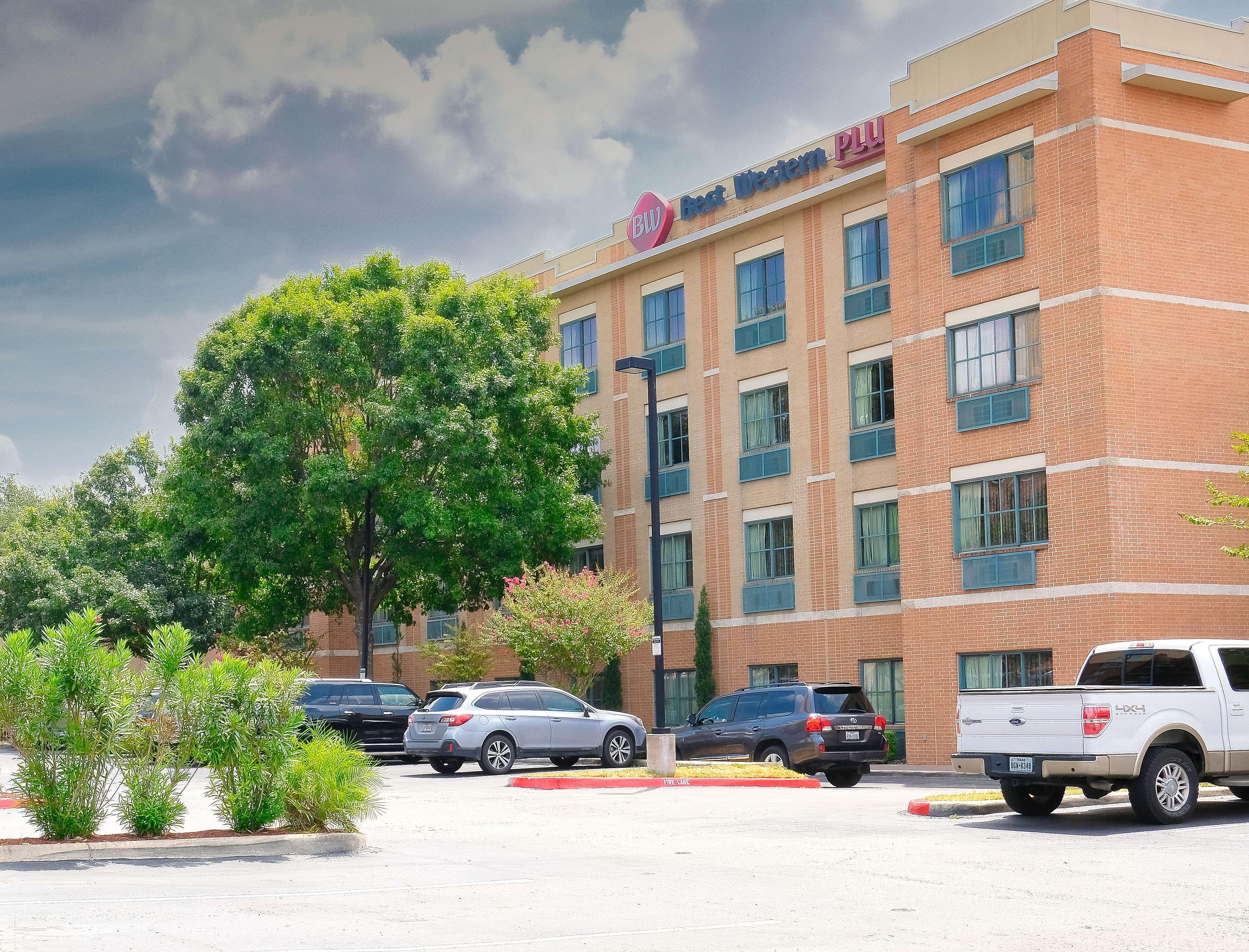 Best Western Plus Sunset Suites Riverwalk San Antonio Exterior foto